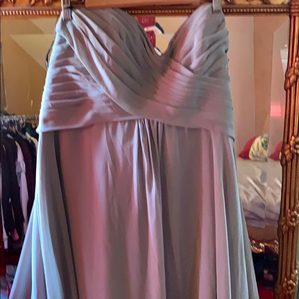 Gown dress